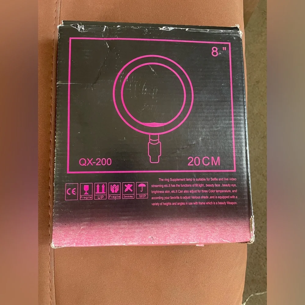 8” Ring Fill Light. Perfect For Beginner Content Creators 💡